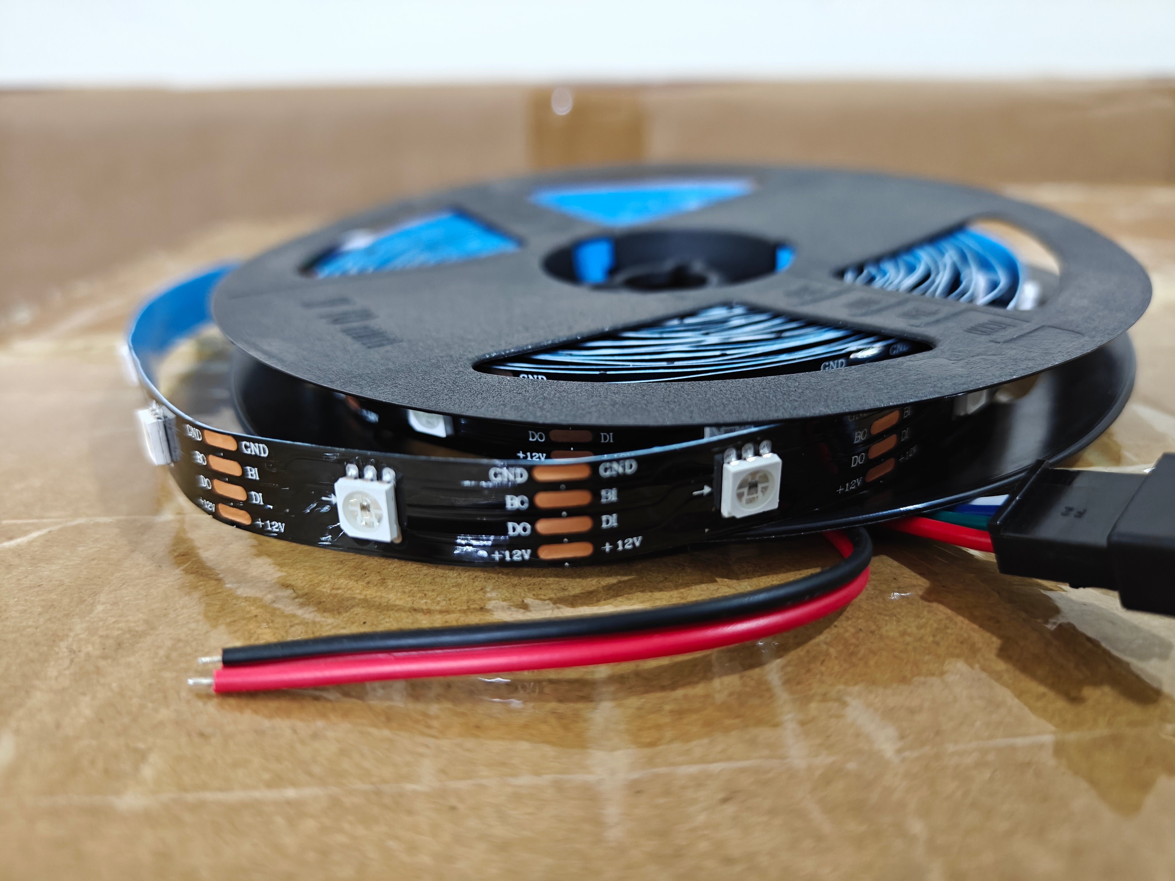 WS2815 30led/mtr 12v Dual Data Addressable Pixel Led Strip 12v 5mtr
